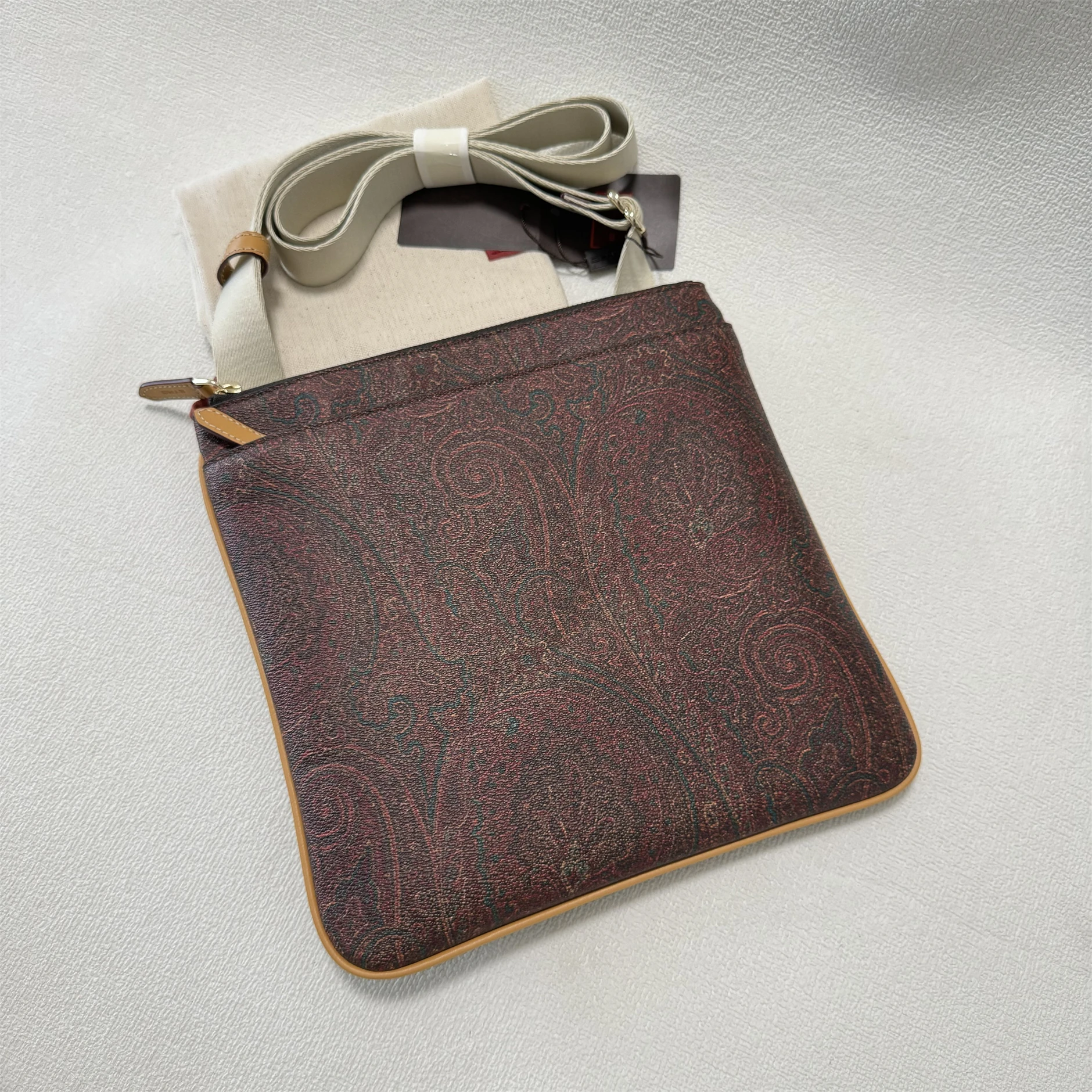 ARNICA Unisex cashew paisley print fashion messenger bag shoulder crossbody bag