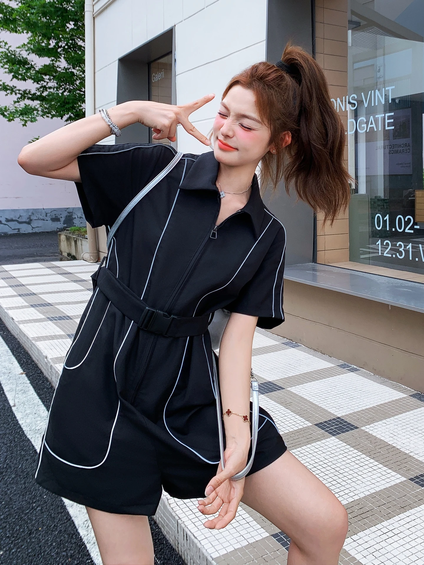 

Bla Contrast Color Design irt Jumpsuit Women's Summer New Gentle Faion One-Piece Pants High Waist ort Pants