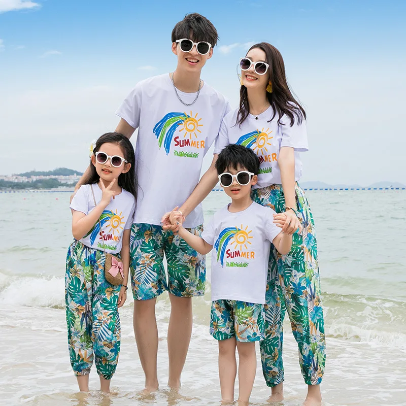 

Couple Clothes Matching Outfits for The Whole Family Vacation Look Mom and Daughter T Shirts Pants Two Piece Sets Dad Son Suit