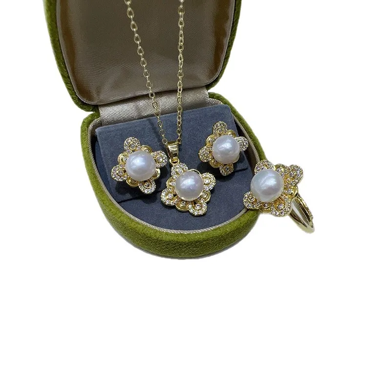 Vintage Square Flower Set Niche Design Fashionable Natural Pearl Pendant + Earrings + Ring view 5