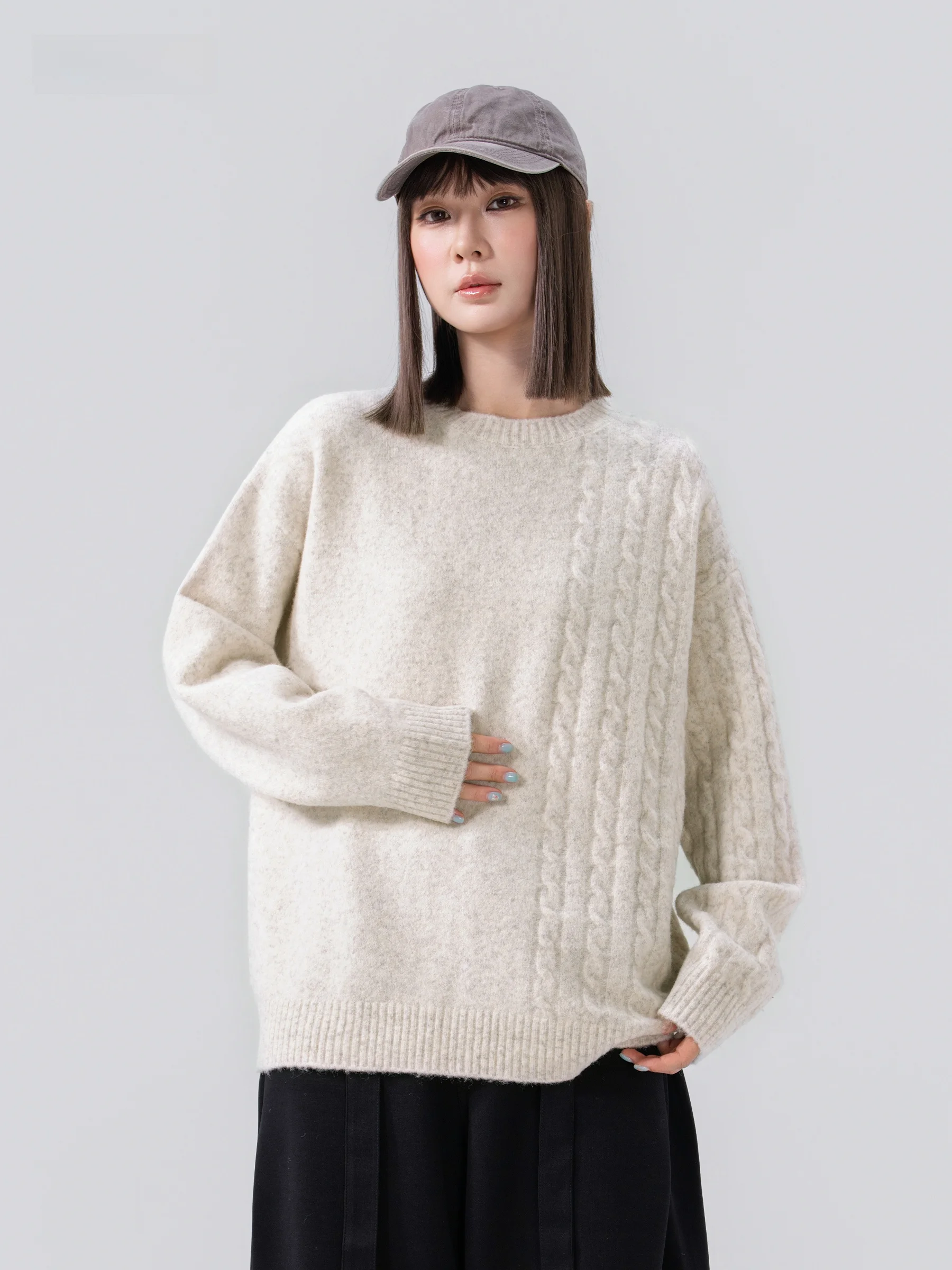 Unisex Knitted Sweater with Twist Design Soft Wool round Neck Pullover for Autumn Season Comfortable Loose Fit Vintage Style