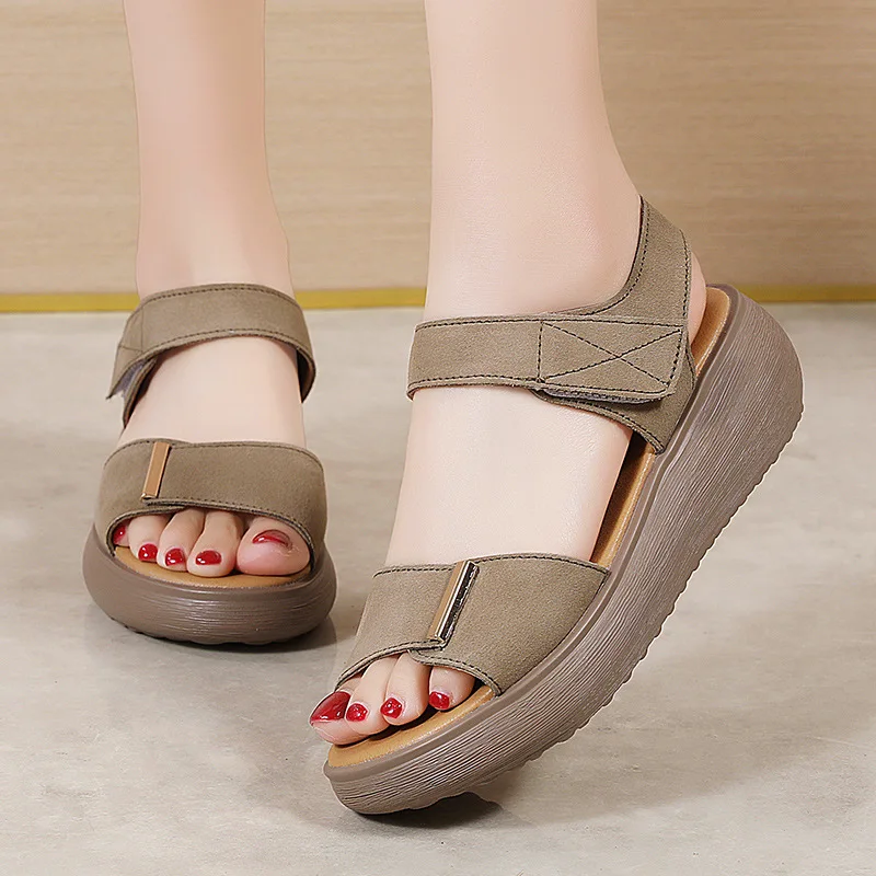 2024 Vrouwen Zomer Platform Sandalen Vrouwen Slipper Dames Wiggen Schoenen Open Teen Dikke Onderkant Dames Casual Flats Strandschoenen