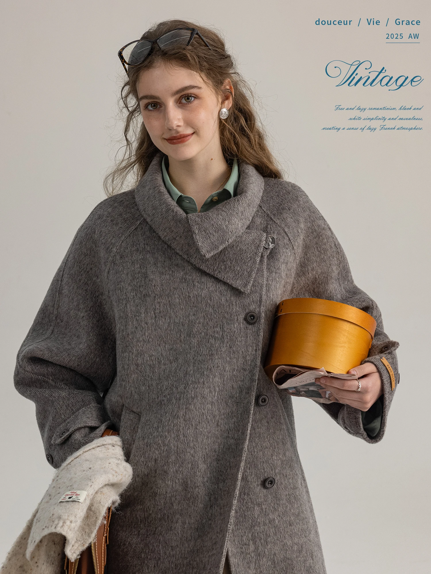 

Асимметричное двустороннее шерстяное пальто «Winter n'» свободного кроя, с цветным плетением, из шерсти, длинное, прямого силуэта, для повседневной носки