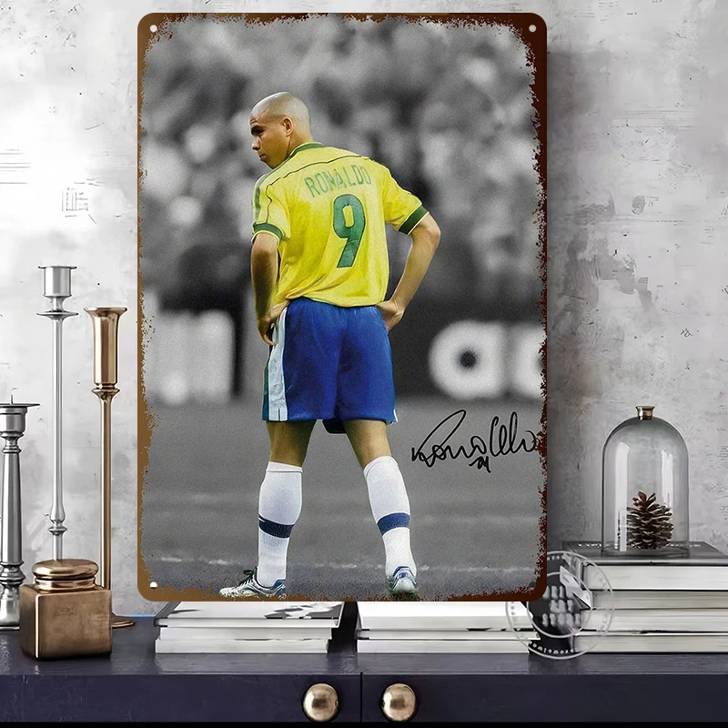 Ronaldo Nazário Football Player Wall Art Metal Posters Custom Vintage Metal Tin Signs for Fans Room Modern Home Decoration House