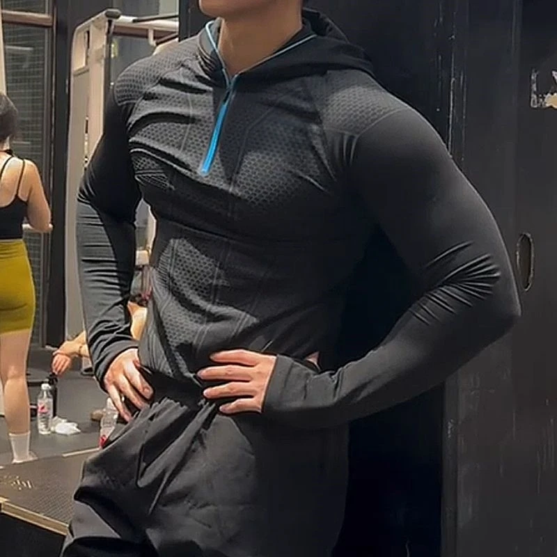 Nahtloser, bedruckter 1/4-Zip-Hoodie für Herren, schnelltrocknendes Trainings-Oberteil, figurformende Sportbekleidung mit Reißverschluss und Kapuze