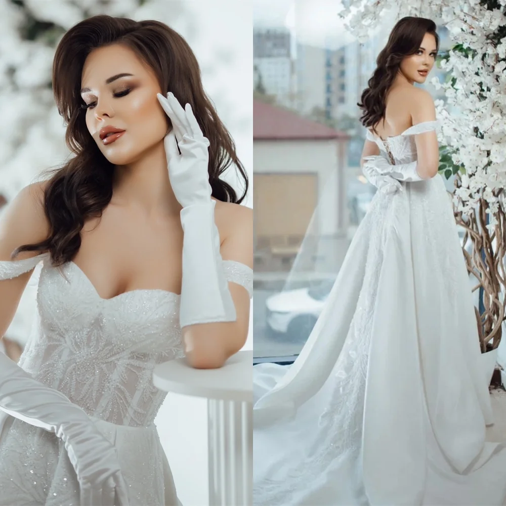 

Customized White Satin Wedding Dress Temperament Strapless Off the Shoulder Bridal Gowns Chapel Train Lace Up Back Dress