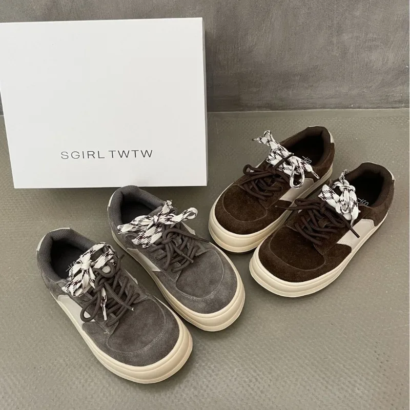 

Retro Thick-soled Spliced Bread Shoes Women's Autumn Matte Leather Versatile Lightweight Casual Board Sneakers Designer Ins Hot