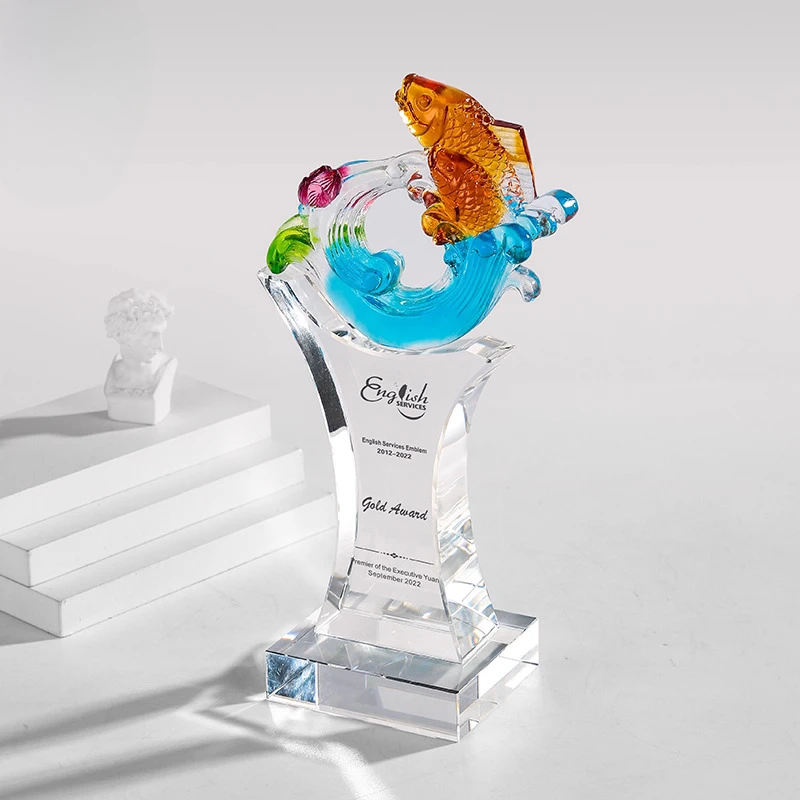 Customized High-end Fish Shape Coloured Glaze Crystal Trophy, Excellent Staff Company Annual Meeting Award, Home Decoration, 1Pc