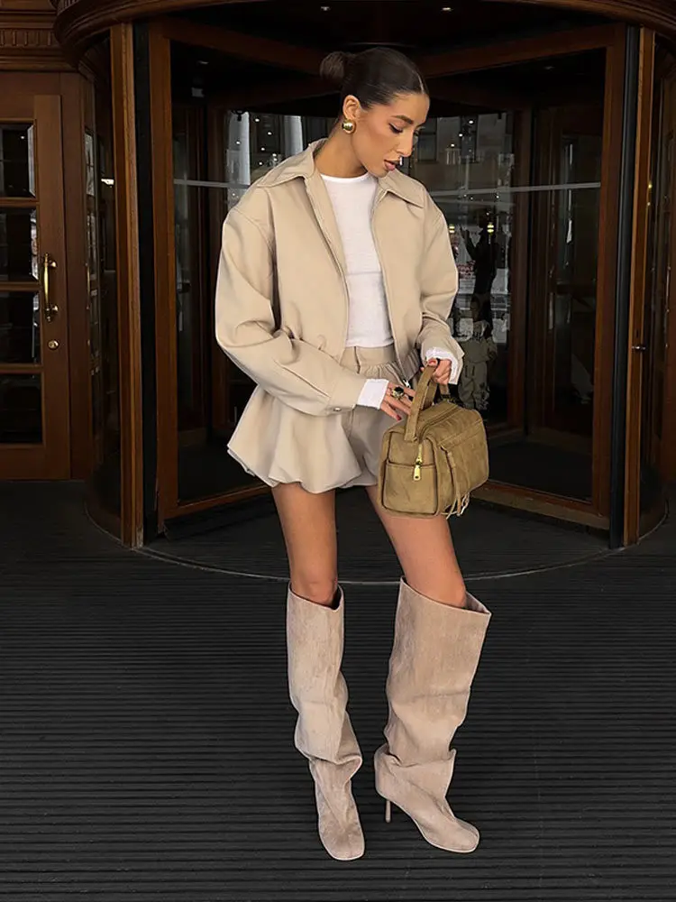 

Fashionable Jacket Everyday Zippered Tailored Jacket Cropped Fitted Oversized Jacket Versatile Minimalist Metropolitan Coat