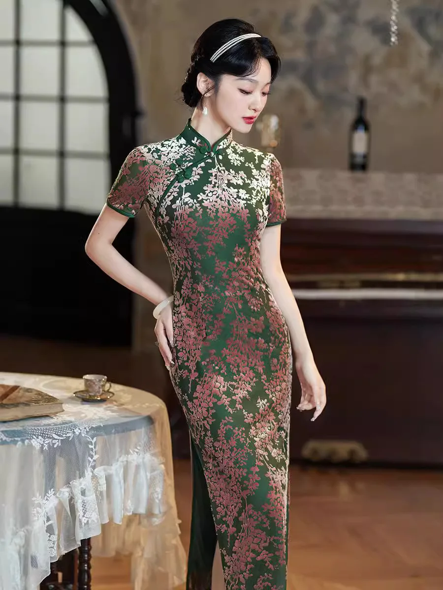 Qipao largo de terciopelo para mujer, vestido Retro tradicional chino, Cheongsam, falda de calle para uso diario, novedad de 2024