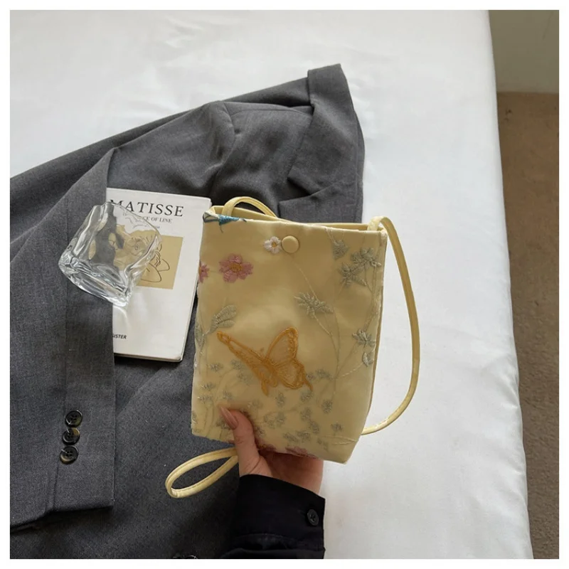 Women Embroidery Butterfly Floral Crossbody Bag Elegant Ethnic Style Small Bucket Bag Lightweight Daily Shoulder Purse