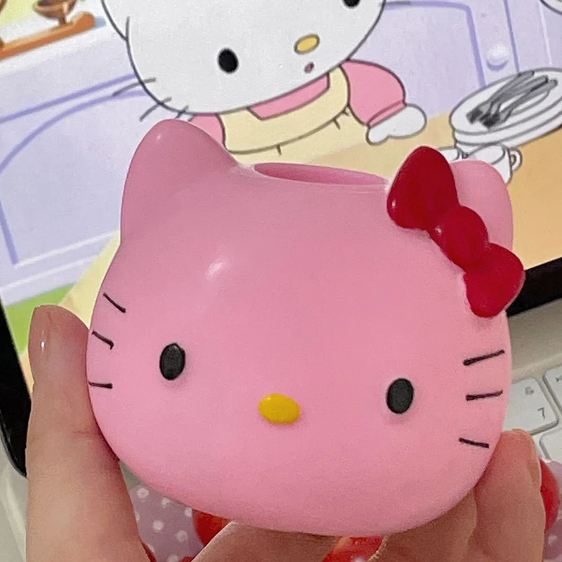 Sanrio Hello kittys ส้อมผลไม้สุดสร้างสรรค์, อะนิเมะน่ารัก KT สแตนเลสบ้านเค้กครัวเบนโตะผลไม้ของขวัญบนโต๊ะอาหาร