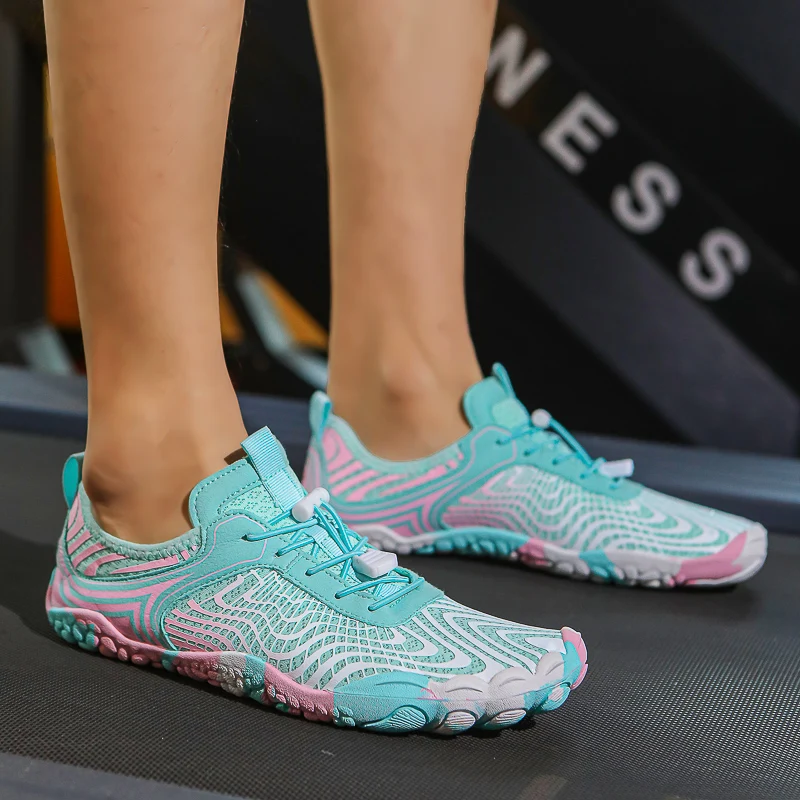 2025 ลื่นน้ําหนักเบา Wading รองเท้า Breathable Aqua คู่ Quick-Drying Beach ว่ายน้ํารองเท้าผ้าใบในร่ม Multi-Functional