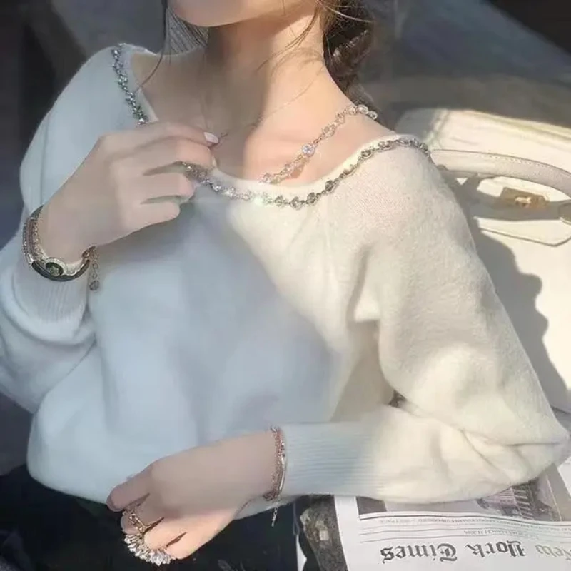 Off-shoulder Diamond-inlaid Sweater Top For Women's Spring 2025 New Short And Thin Sweater