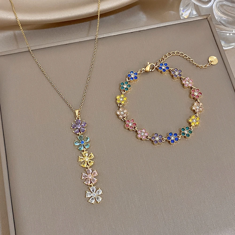 AENSOA Buntes Blumenarmband, vergoldeter Edelstahl, Regenbogen-Zirkonia-besetzte zarte Armbänder, Halsketten-Schmuckset für Damen – Detail 5