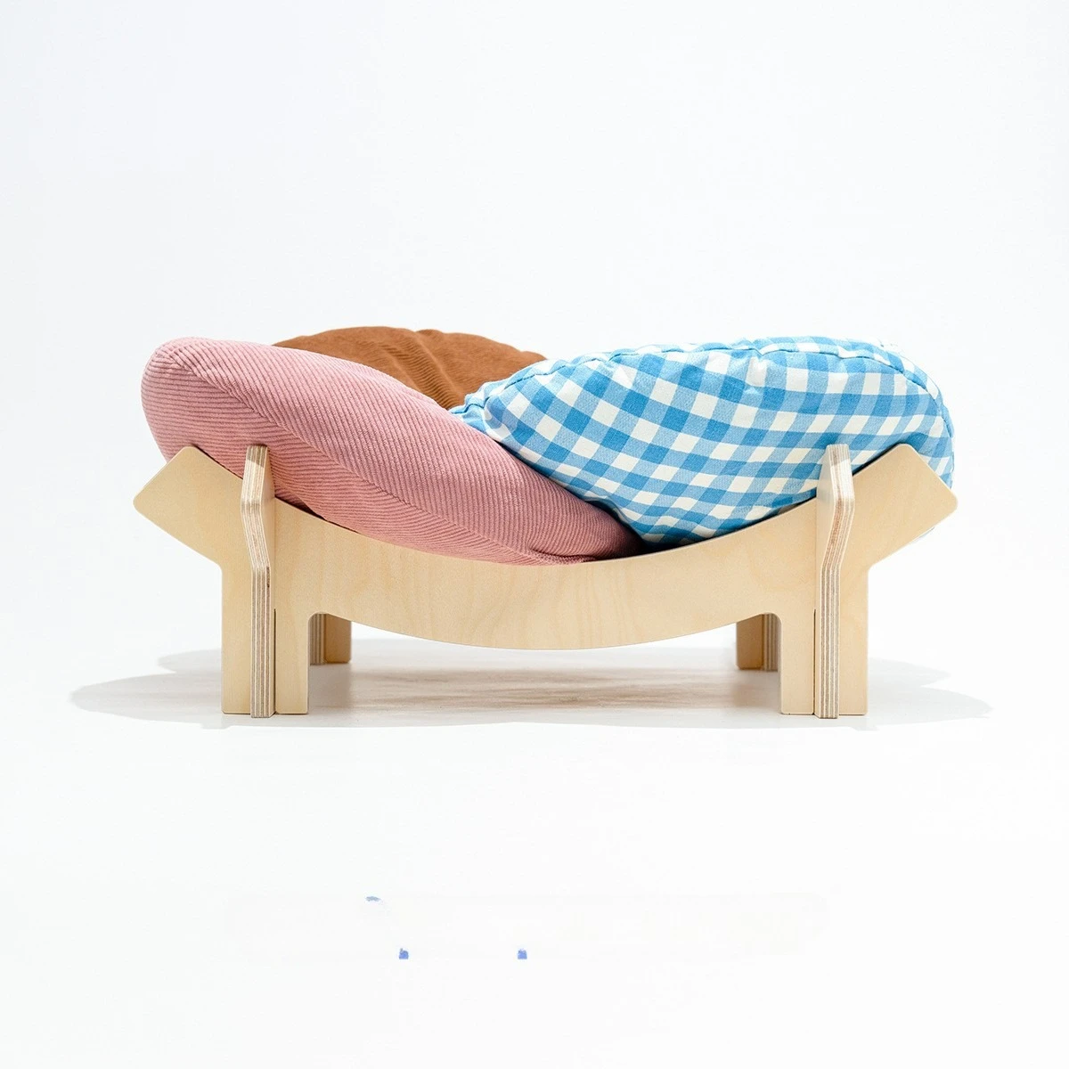 

Bantam Petals Pet Nest Cushion, Cat Nest