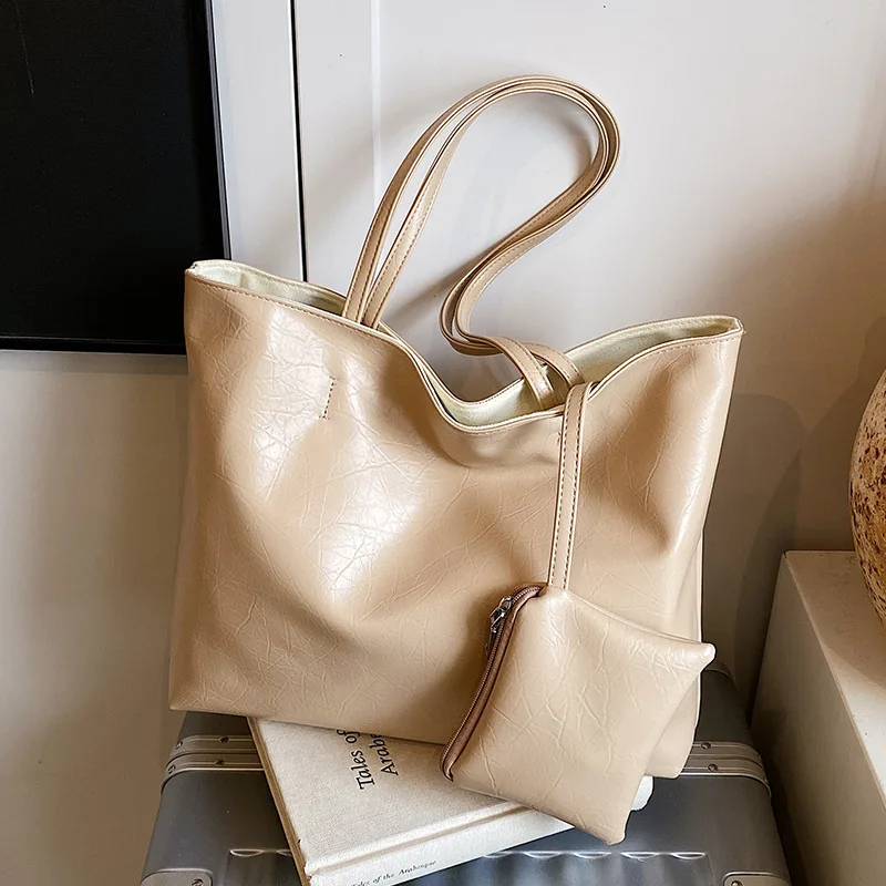 

2025 New Korean Style Retro Simple Tote Large Capacity Underarm Shoulder Bag Travel Bag