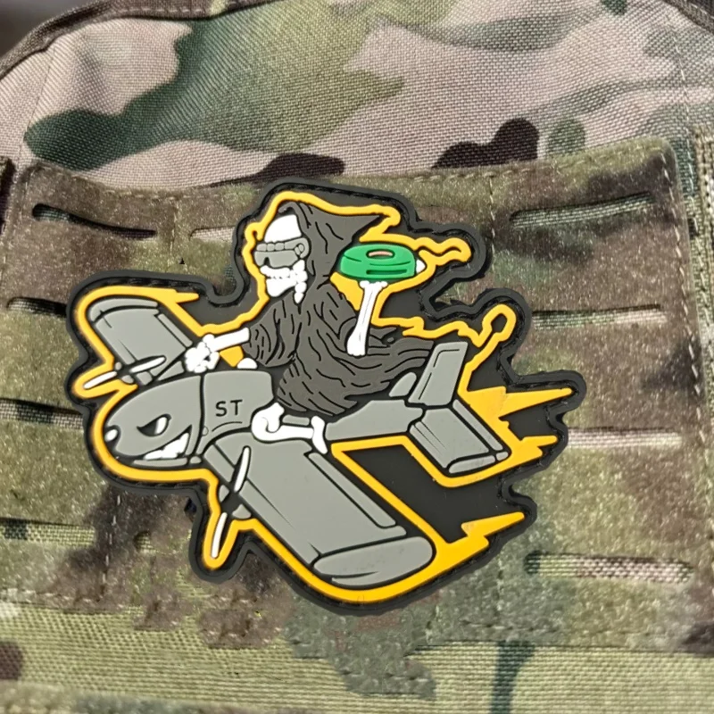 Parche táctico de PVC calavera y avión con velcro para ropa y mochilas - imagen 3