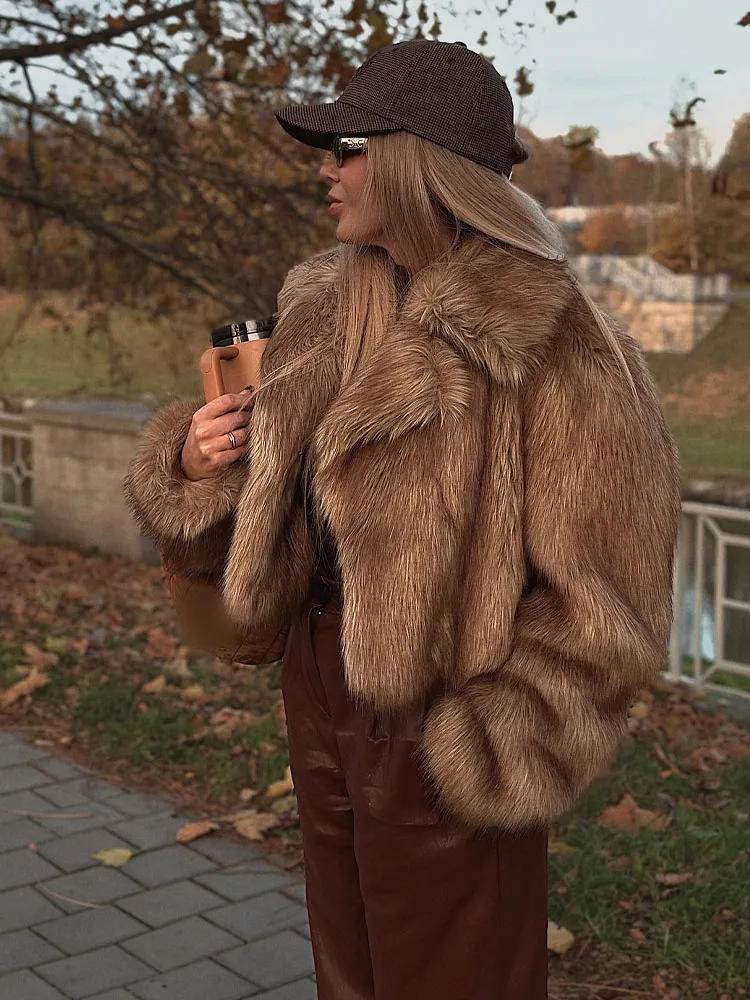 

HH Women ' s Winter Plush Coat Warm Casual Lapel Retro Long Sleeved Faux Fur Effect Short Coat Women's Fashion Coat