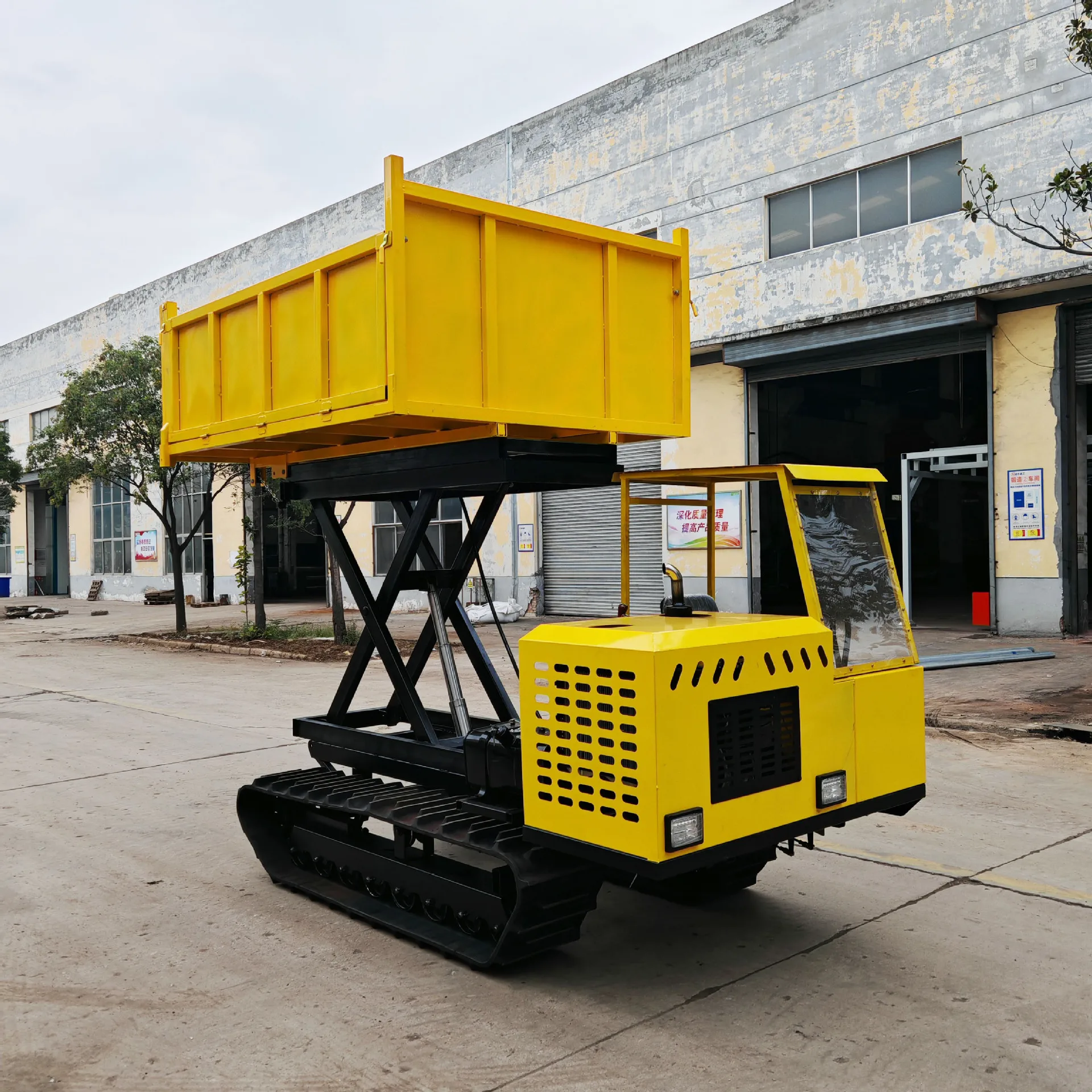 Creeper transporter project Agricultural pulling corn lift truck Photovoltaic climbing king Diesel crawler transporter
