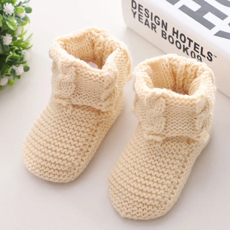 New handmade finished knitted spring autumn winter baby wool shoes newborn wool walking shoes baby knitted shoes 0-3-6-8 months