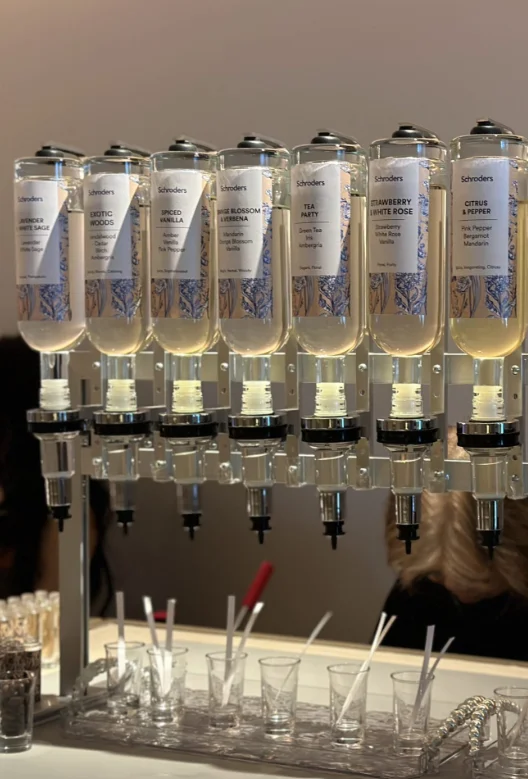 Customized logo 6/8/12 bottle 375ml essential oil perfume filling machine perfume dispenser wedding decoration perfume bar