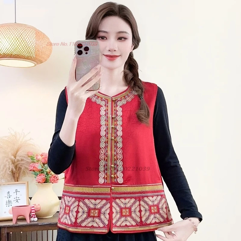 

2026 китайский винтажный жилет с вышивкой национальным цветком, атласный жаккардовый жилет, топы в стиле ханьфу, винтажный жилет с круглым вырезом, ретро-жилет без рукавов.