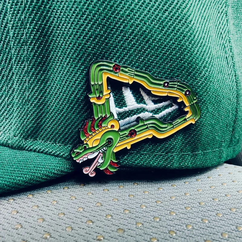 

Green Dragon Enamel Paint Hat Pin Baseball Cap Needle Metal Craft Brooch Mexican Durable Material Pines Golf Alfiler
