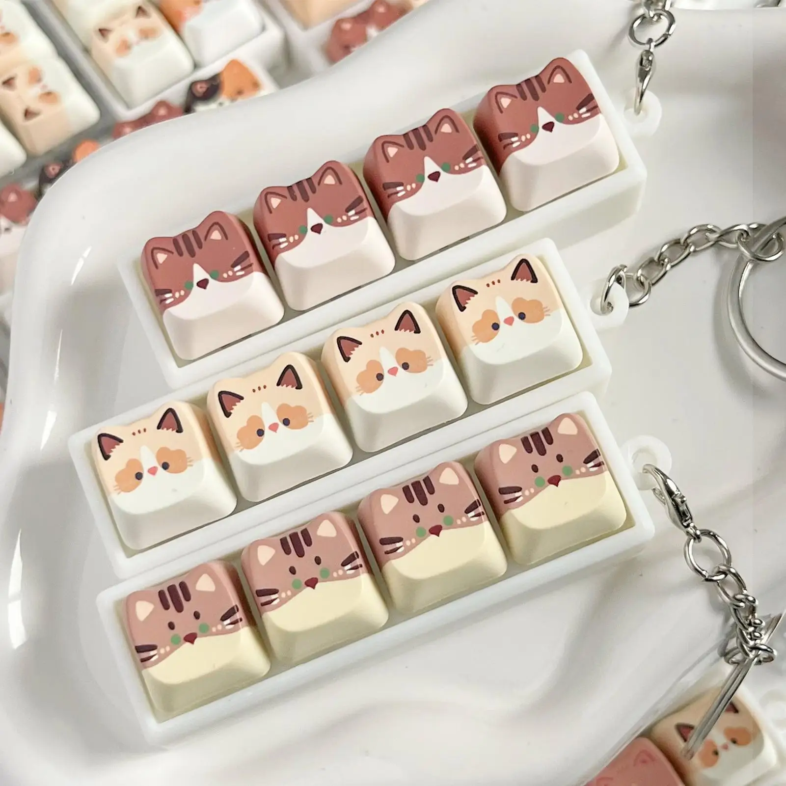 4Keys Cat-Shaped Keycaps Mini Keyboard Switch Pendant Cute Kitty Pendant Fingertip Decompressions Toy Bag Pendant Gifts