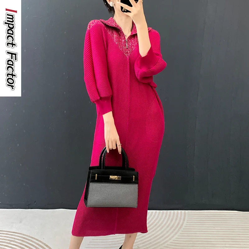 

Miyake 2025: свободная женская одежда, осенние и зимние новые платья, стильные и элегантные плиссированные длинные платья с лацканами