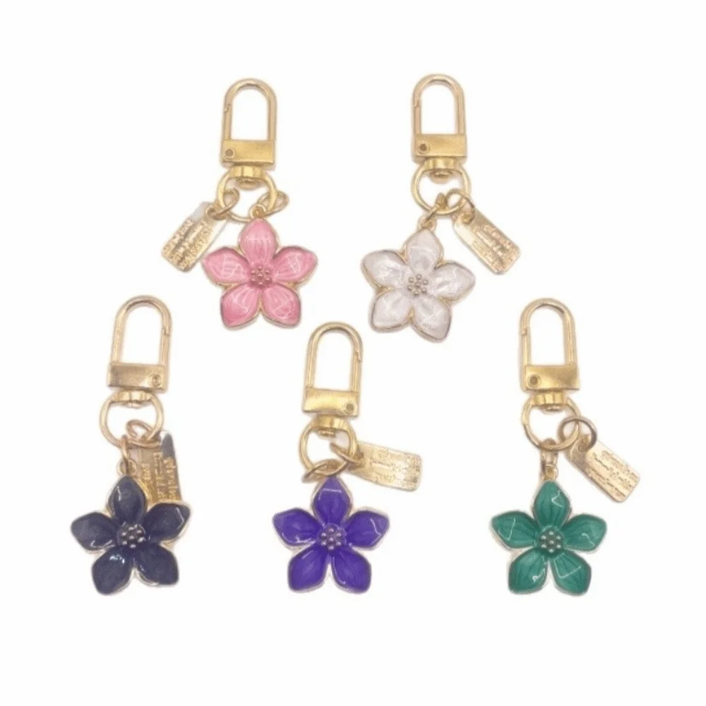 Schlüsselanhänger Niedlicher Birnenblüten-Schlüsselanhänger Ornamente Mini-Blumenanhänger Süßer Kirschblüten-Schlüsselanhänger Rucksack-Accessoire – Detail 2