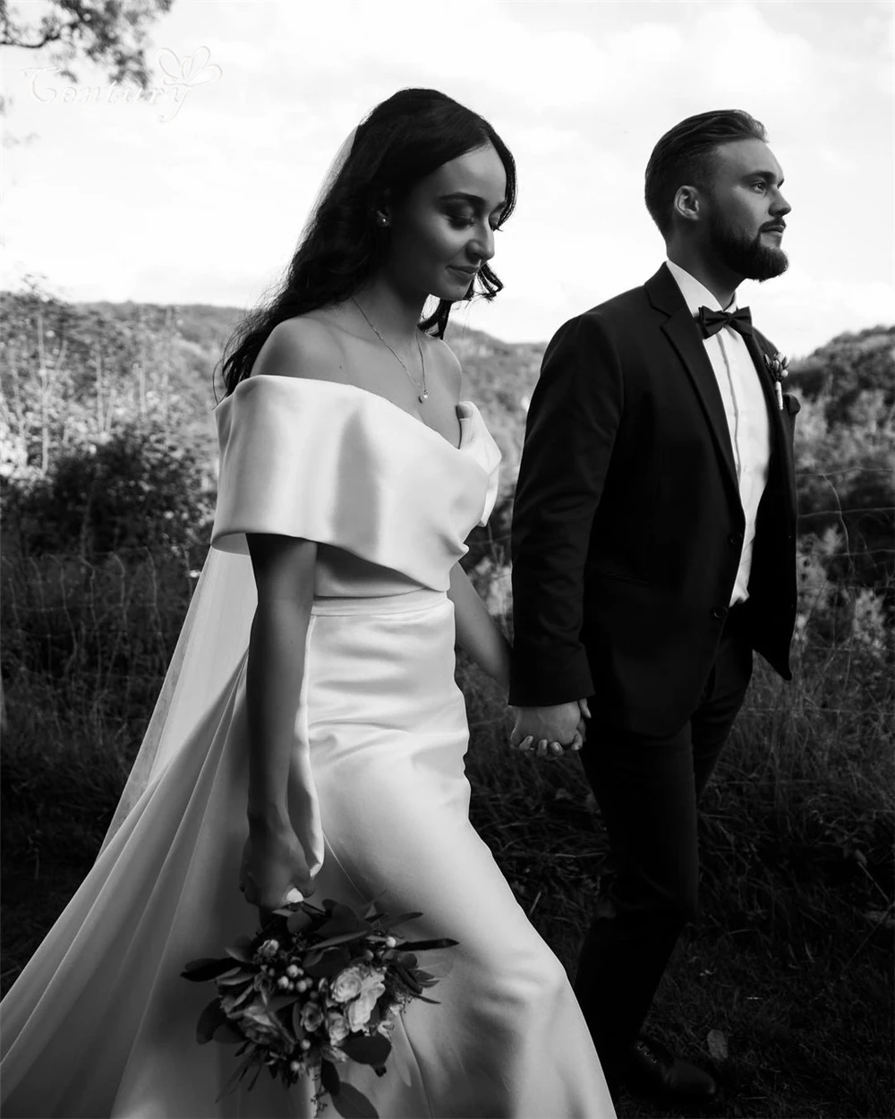 Off Shouder Wedding Dress Mermaid with Detachable Train Satin Simple Bride Dresses Rustic Bridal Gowns Customized