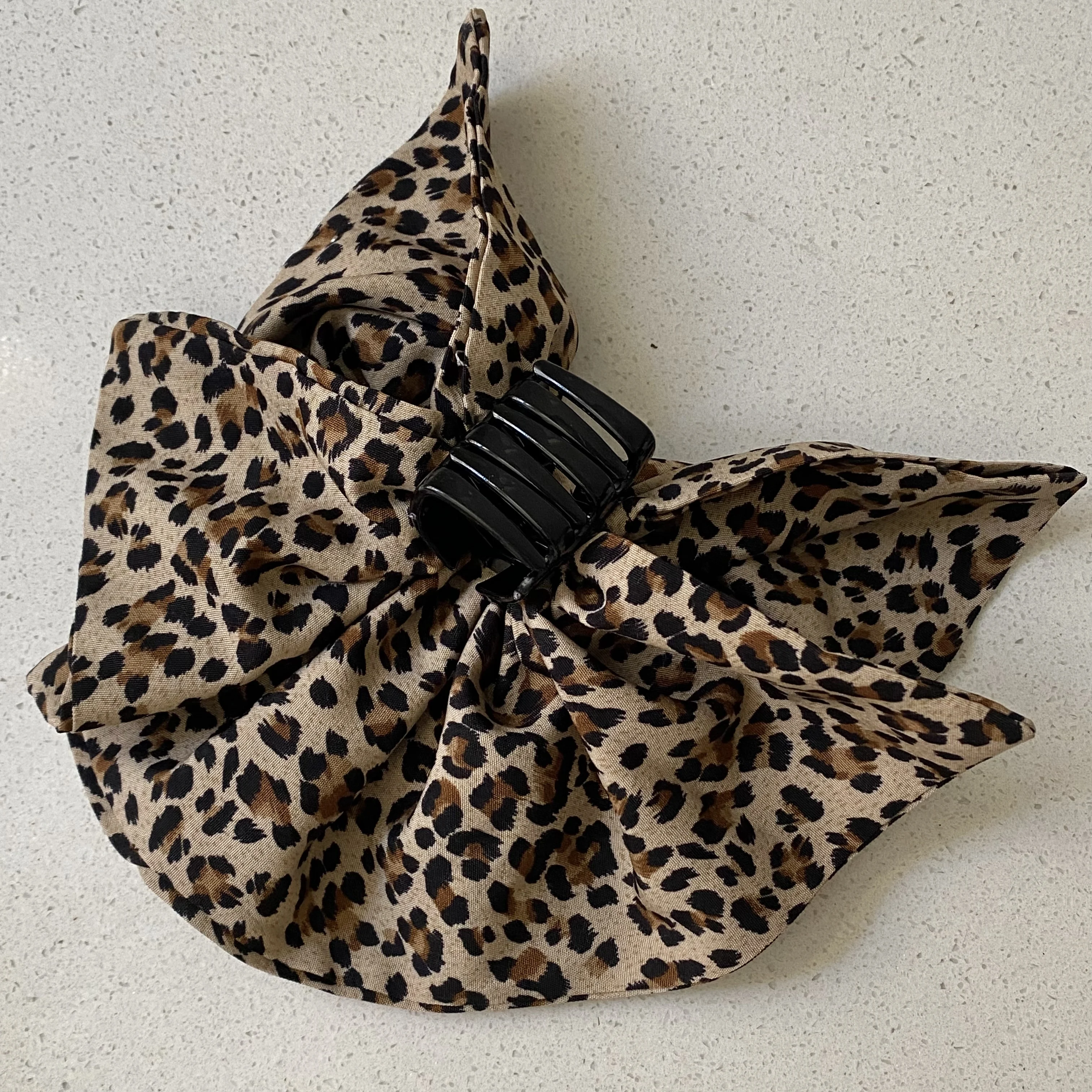 1 шт., коготь для волос с леопардовым принтом и жемчужным декором, стильный аксессуар для волос для женщин, шикарная заколка для волос для повседневного и праздничного ношения