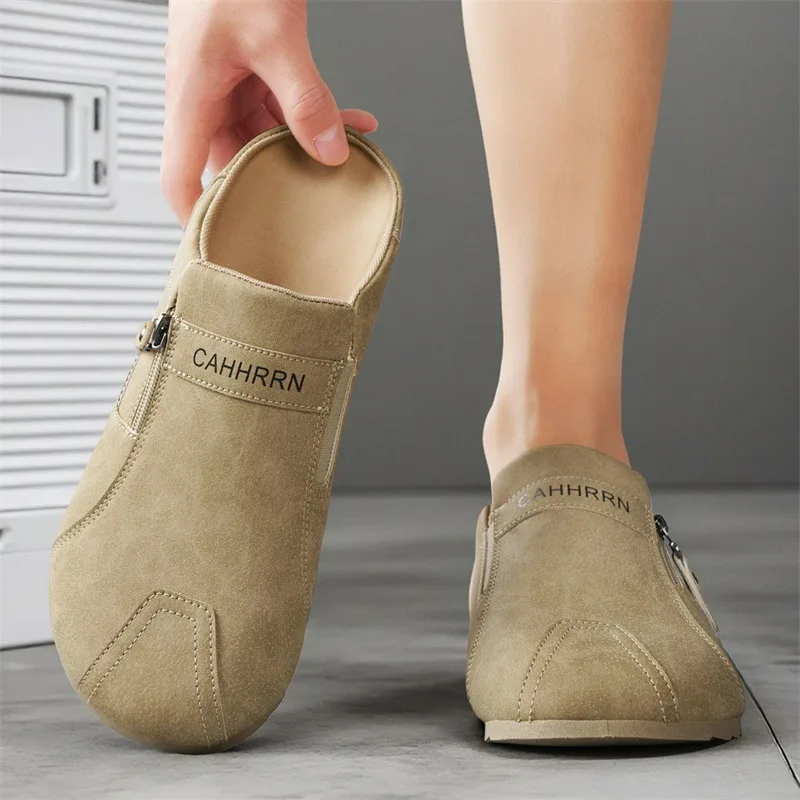 

Men's Slip-On Mule Clogs, Casual Closed Toe Slippers, Lightweight Breathable Walking Shoes for Outdoor, Size 39-45