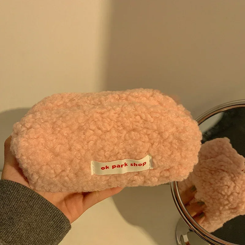 Bolsa de mujer, bolsa de cosméticos de pelo de cordero, almacenamiento de felpa, bonita bolsa de papelería, organizador de maquillaje esencial de