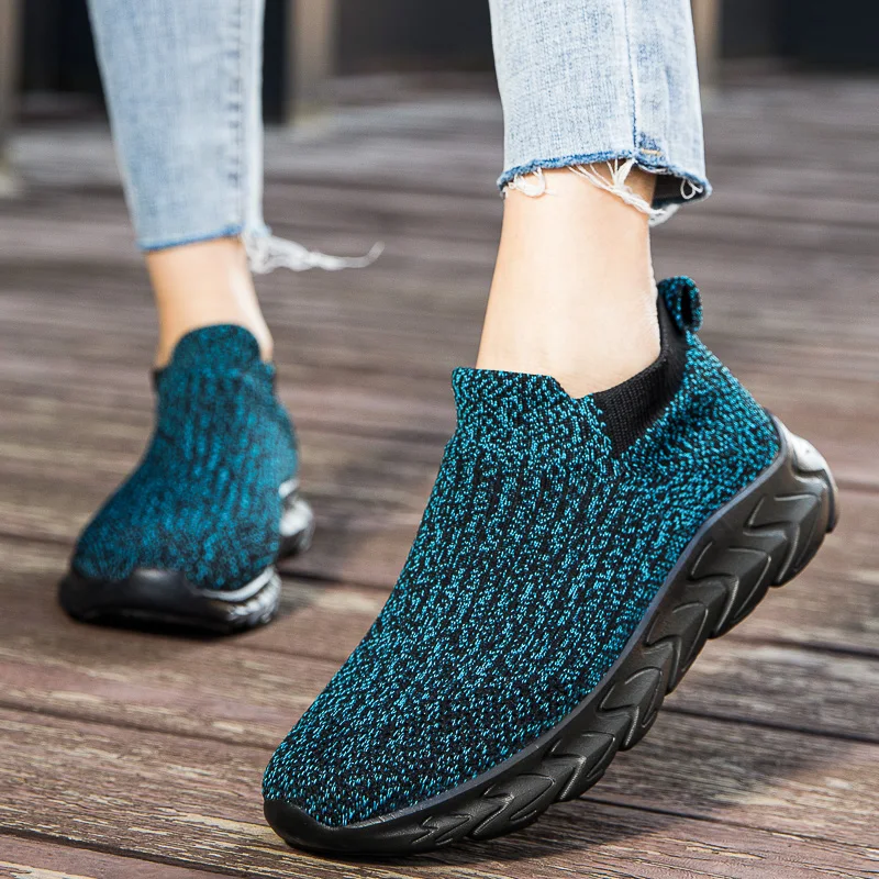 Męskie buty jesienna nowa para skarpetek casualowa buty do tenisa wysokiej jakości lekka gruba podeszwa moda czarna siatka sportowe obuwie