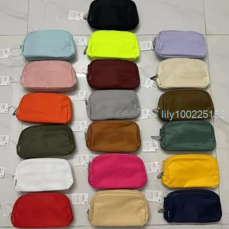 

With Metal Logo Sports Waist Bag Yoga Mobile Bag Super Trusted Portable Bag Unisex Fitness Running Tote Bag Lunch Bag