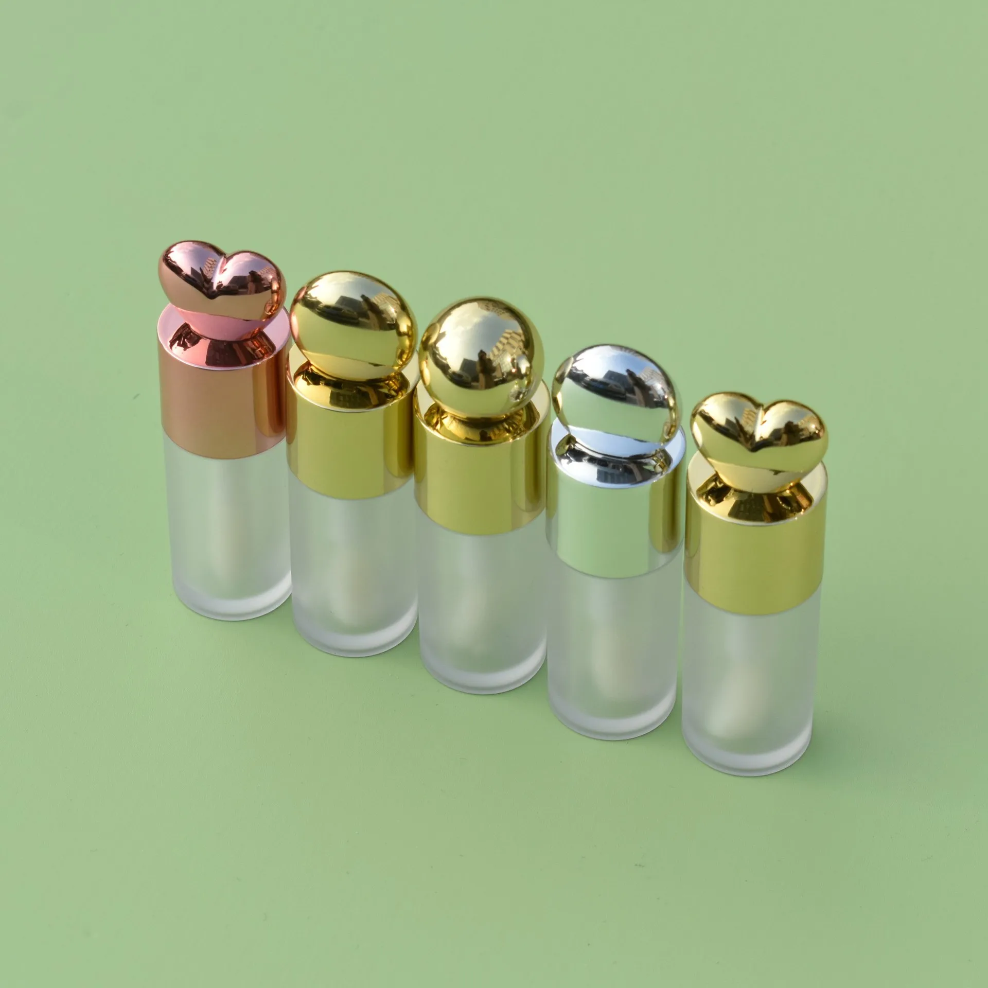 شعار مخصص أنابيب ملمع الشفاه بالجملة فارغة إعادة الملء البلاستيك الشفاف أنبوب ملمع الشفاه حاويات مستديرة التعبئة والتغليف 4 مللي عصا كبيرة 50 قطعة #4