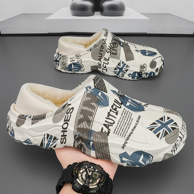 겨울 슬리퍼 따뜻한 털 슬리퍼 위장 방수 털실내화 면화 신발 뒤꿈치가 감싸진 푹신한 슬라이드 플러시 클로그