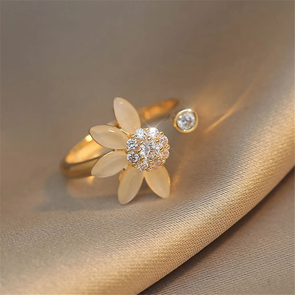 Cold Wind Opal Sunflower Ring Design Senior Female Niche Speak Ring Ins Tide Light Luxury Rings Birthday Gift For Girlfriend