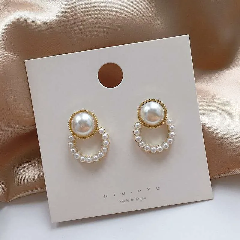 Wholesale Trend Korean Gold Simple Cute Pearl Ear Clasp Hoop Earrings For Women Tiny Huggies Earrings Wedding Party Jewelry