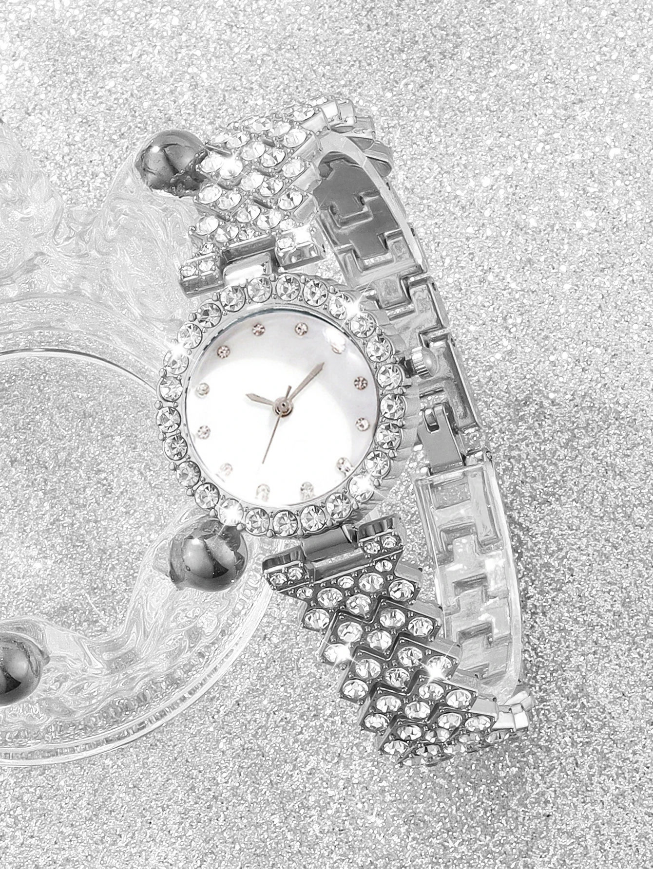 Reloj de cuarzo plateado con incrustaciones de diamantes rectangulares para mujer, conjunto de joyas para uso diario, una fiesta llena de diamantes