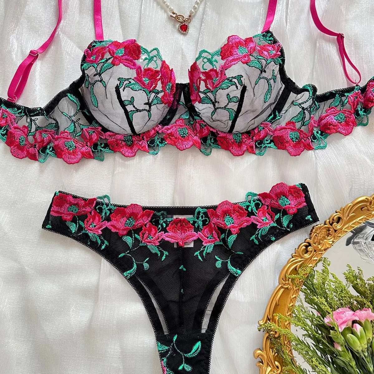 

2023 New Retro Sle Sexy Rose Embroidery Lace See-tough Hot Set Low Waist ort Pants Polyester Fabric Women's Suit