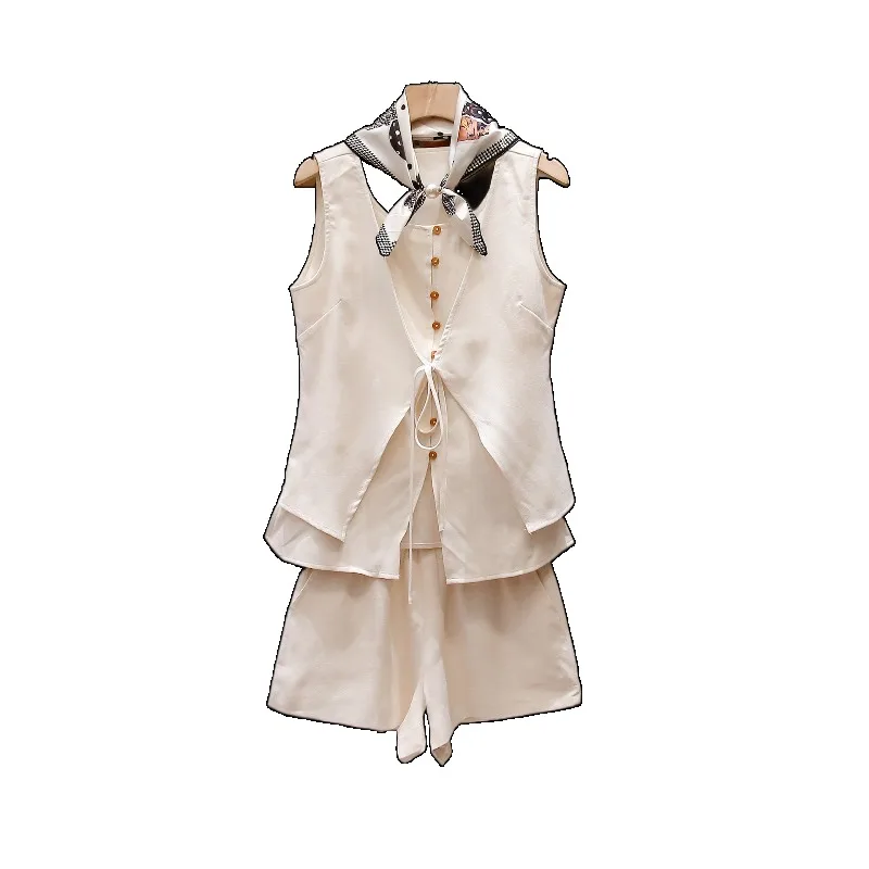 High-end Women's Clothing Summer New French Fashion Foreign Style Commuter Style Vest Vest Shorts Set Exquisite Simple Casual