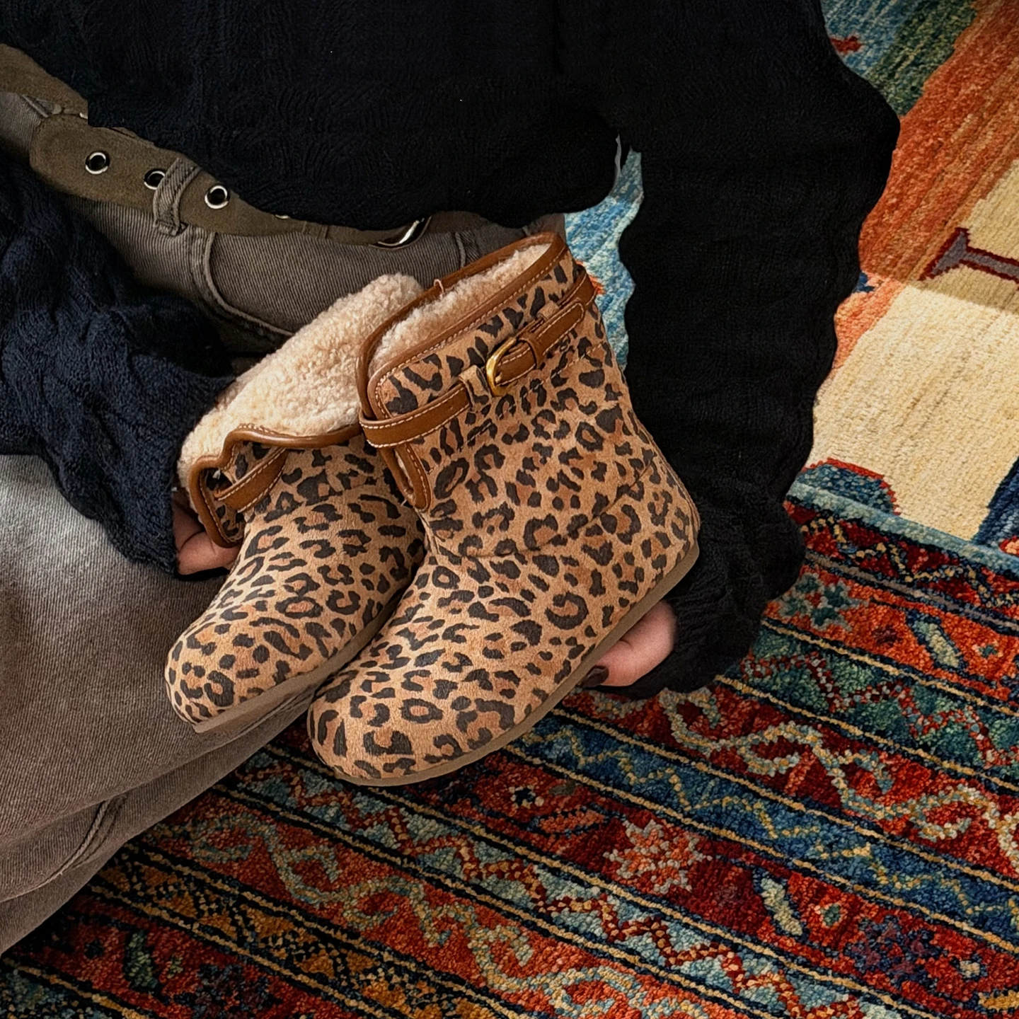 

Snow boots Girl's winter thickened cotton shoes with fur and fashionable short boots