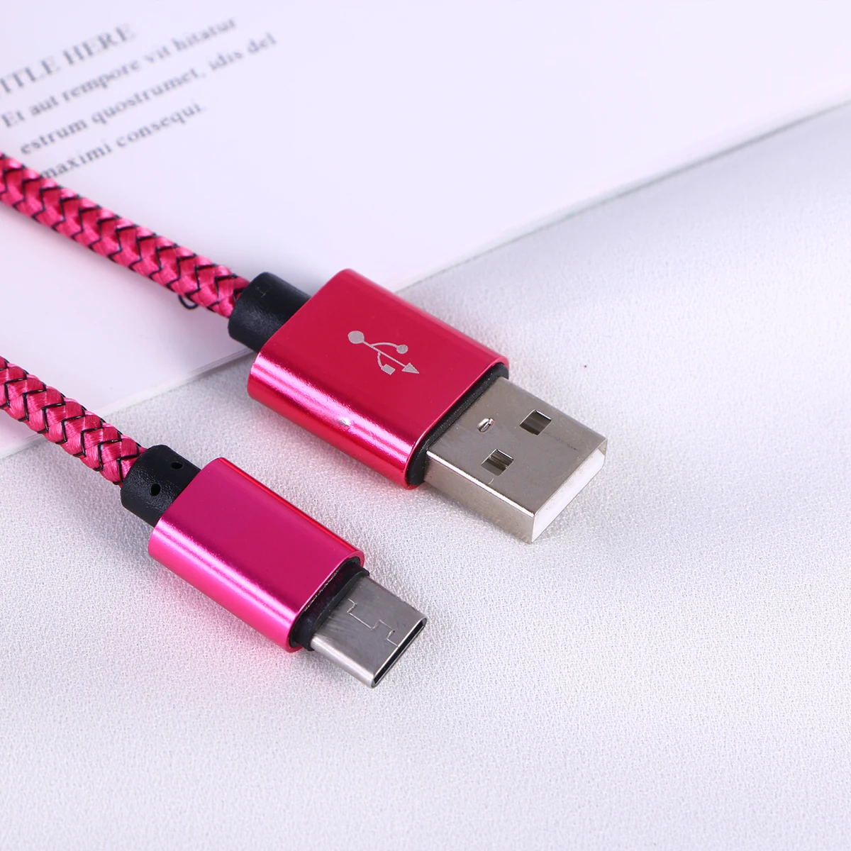 

Кабель для быстрой зарядки USB Type C 1M 2.0A с нейлоновой оплеткой для синхронизации данных