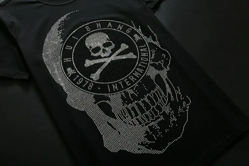 S-6XL Hot Drill Skulls Fashion Anime t-shirt Casual uomo strass Design tessuto morbido confortevole Top Tees