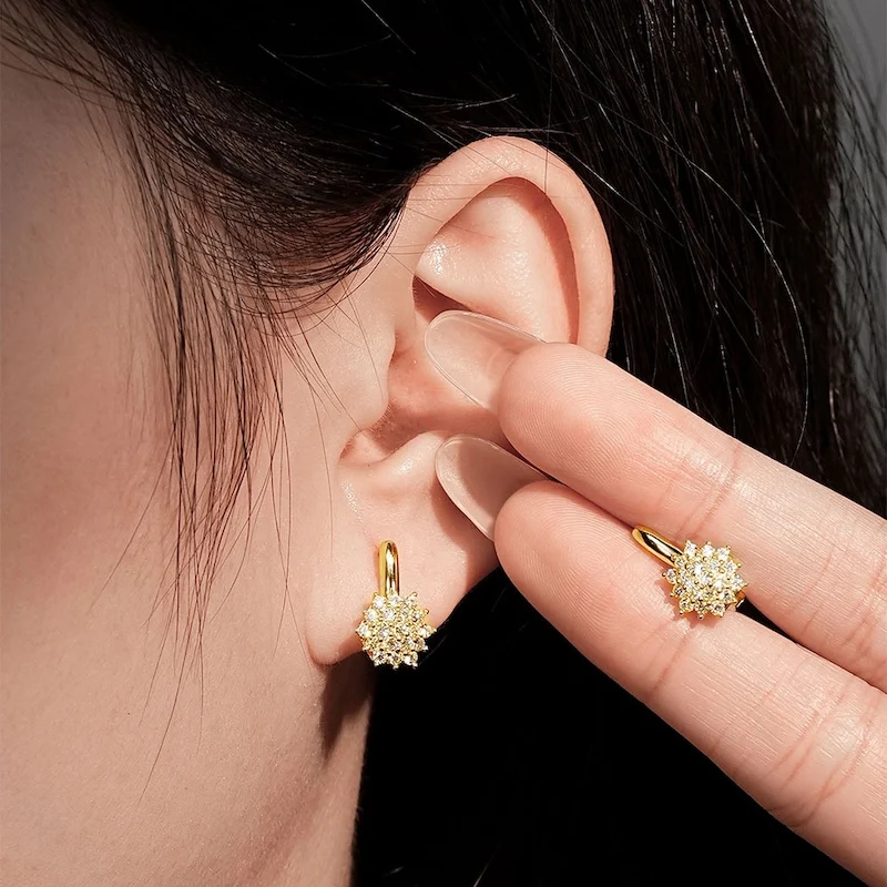 Rrjzz Sparkling Starlight Exquisite Ohrclip-Ohrringe, D-Farbe, vollständig mit Moissanit besetzt, Creolen für Frauen, Geburtstagsgeschenke, Schmuck – Detail 17