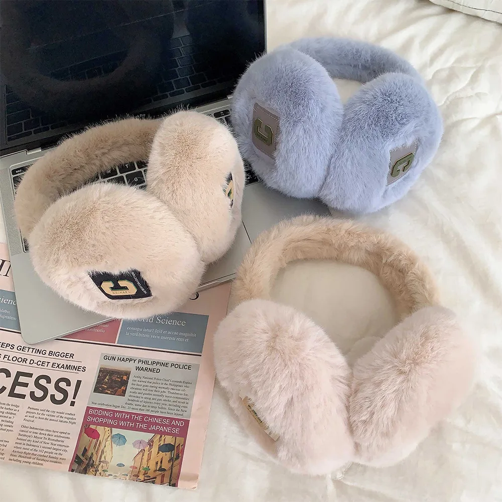 Fluffy Plush Earmuffs แฟชั่นคุณภาพสูง Windproof เลียนแบบกระต่ายขนสัตว์โลโก้ "C" ผู้หญิงหู Muffs ฤดูหนาวกลางแจ้ง