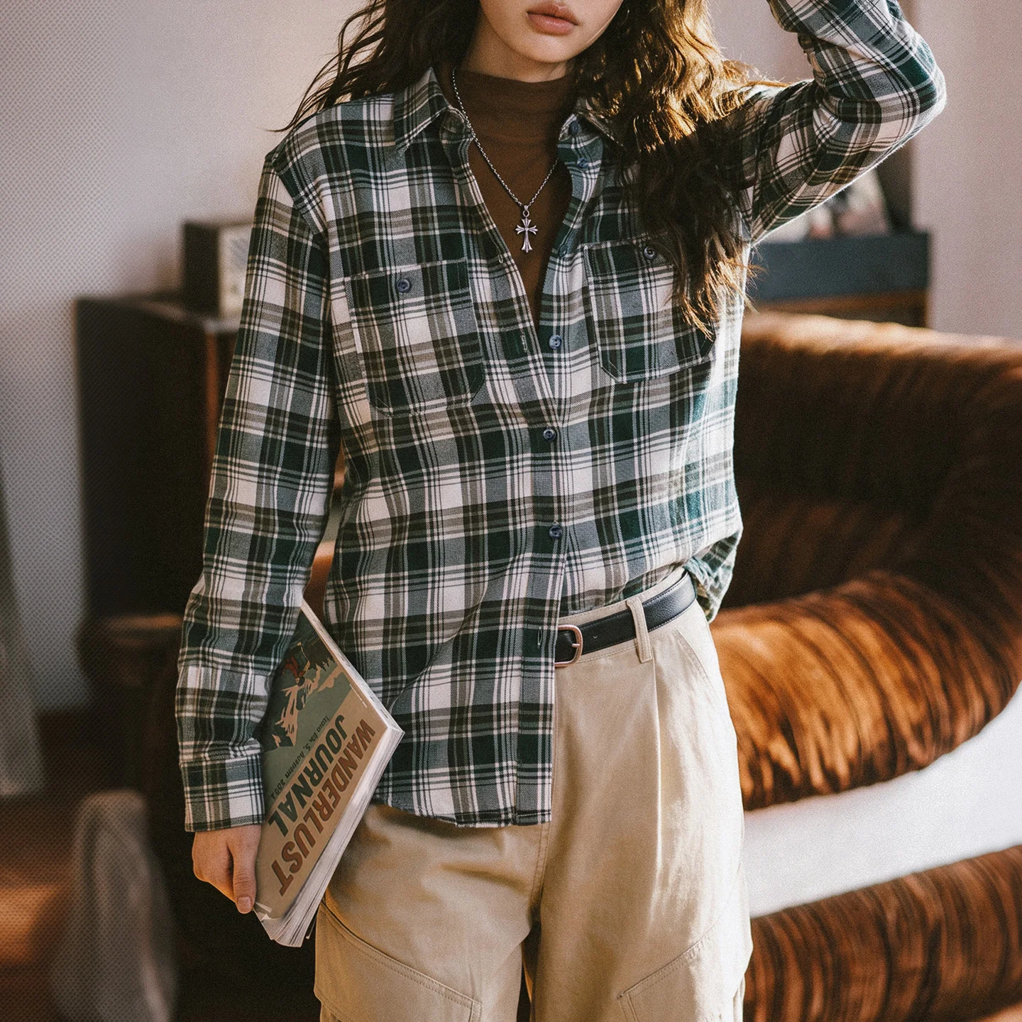 Maden Women's Plaid Flannel Shirt Cotton Long Sleeve Button Down Shirt Structured Shoulder Slim Fit Casual Vintage Style Top